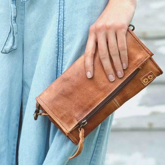 SOLD - BedStu AMINA Convertible Crossbody Wristlet Clutch in Tan Rustic Leather - Picture 5 of 13